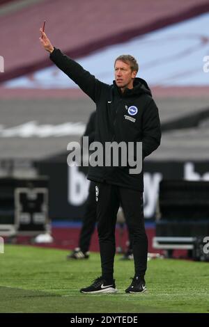 Londres, Royaume-Uni. 27 décembre 2020. Graham Potter, directeur de l'Albion Brighton & Hove, lors du match de la Premier League entre West Ham United et Brighton et Hove Albion au stade de Londres, parc olympique Queen Elizabeth, Londres, Angleterre, le 27 décembre 2020. Photo de Ken Sparks. Utilisation éditoriale uniquement, licence requise pour une utilisation commerciale. Aucune utilisation dans les Paris, les jeux ou les publications d'un seul club/ligue/joueur. Crédit : UK Sports pics Ltd/Alay Live News Banque D'Images