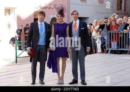 Le prince Sébastien, la princesse Tessy et le prince Louis de Luxembourg arrivent pour le mariage religieux du prince Felix et de la princesse Claire de Luxembourg à la basilique Sainte-Marie-Madeleine, à Saint-Maximin-la-Sainte-Baume, dans le sud de la France, le 21 septembre 2013. Photo par ABACAPRESS.COM Banque D'Images