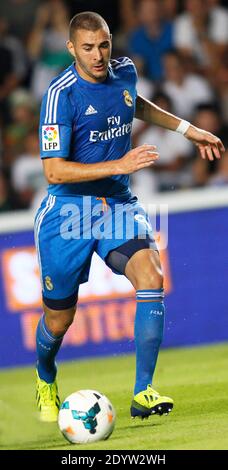Karim Benzema du Real Madrid pendant le match de football espagnol de la Liga, Elche FC contre Real Madrid CF à l'Estadio Manuel Martinez Valero à Elche, Espagne, le 25 septembre 2013. Photo de Giuliano Bevilacqua/ABACAPRESS.COM Banque D'Images