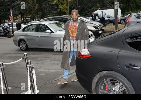 Kanye West participe au salon de la collection prêt-à-porter printemps-été 2014 de Céline, qui s'est tenu au tennis Club de Paris, France, le 29 septembre 2013. Photo de Nicolas Briquet/ABACAPRESS.COM Banque D'Images