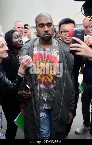 Kanye West participe au salon de la collection prêt-à-porter printemps-été 2014 de Céline, qui s'est tenu au tennis Club de Paris, France, le 29 septembre 2013. Photo de Nicolas Briquet/ABACAPRESS.COM Banque D'Images