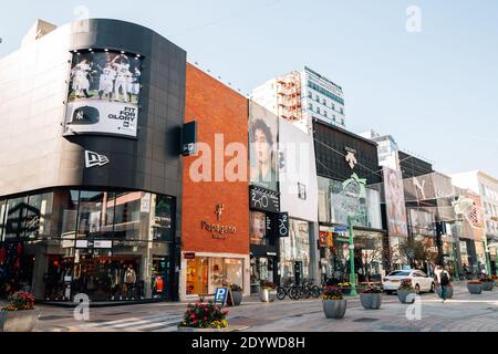 Busan, Corée - 11 novembre 2020 : rue commerçante Nampo-dong Banque D'Images