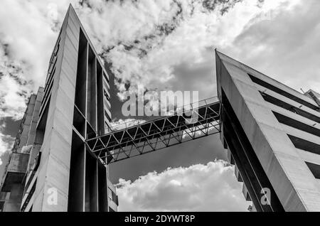 trieste, italie, 28 avril 2018, complexe d'habitation ater, rozzol melara, enregistrement infrarouge Banque D'Images