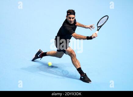 Photo du dossier datée du 16-11-2019 de Roger Federer. Banque D'Images
