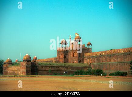 Porte Lahori, entrée principale du fort historique Red, Delhi, Inde, mai 1999 Banque D'Images