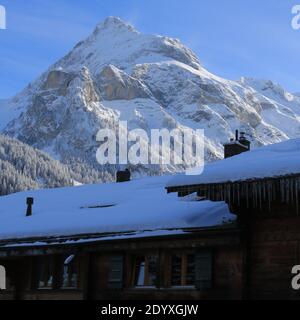 Mont Spitzhorn vu de Gsteig BEI Gstaad. Banque D'Images