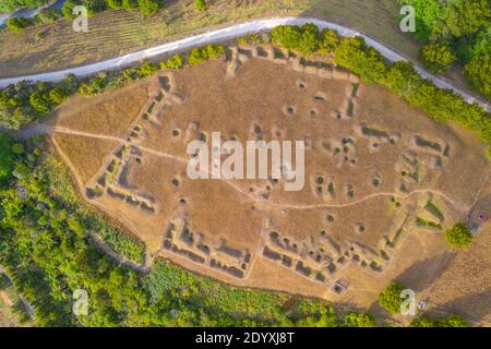 Vue aérienne de Ruapekapeka pa - ruines d'un maori Forteresse en Nouvelle-Zélande Banque D'Images