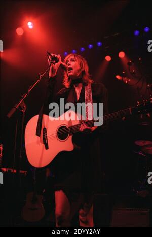 Beth Orton en concert au Cambridge Corn Exchange. 19 octobre 2002. Banque D'Images