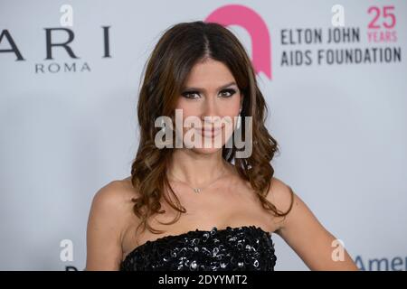 Hilaria Baldwin participe à la fondation Elton John AIDS pour commémorer son 25e anniversaire Année et distinctions honorifiques fondateur Sir Elton John pendant New York Gala d'automne à la cathédrale Banque D'Images