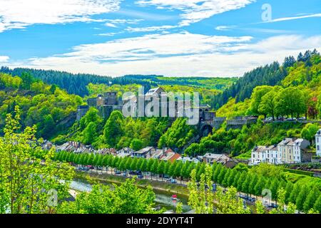 Château médiéval de Bouillon en Belgique, dans la ville de Bouillion dans la province de Luxembourg Banque D'Images