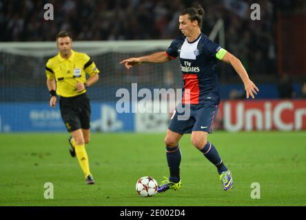 Zlatan Ibrahimovic du PSG lors de la Ligue des champions de l'UEFA, Groupe C, match de football, Paris Saint-Germain vs Benfica Lisbonne au stade du Parc des Princes à Paris, France, le 2 octobre 2013. PSG a gagné 3-0. Photo de Christian Liewig/ABACAPRESS.COM Banque D'Images