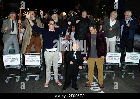 Johnny Knoxville, Jackson Nicoll et Jeff Tremaine présents à la projection de gala de Jackass présente Bad Grandpa à Odeon Covent Garden à Londres, Royaume-Uni, le 9 octobre 2013. Photo d'Aurore Marechal/ABACAPRESS.COM Banque D'Images