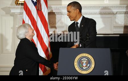 Le président Barack Obama annonce son intention de nommer Janet Yellen à la présidence du Conseil des gouverneurs du système de la Réserve fédérale lors d'une conférence de presse dans la salle à manger de la Maison Blanche à Washington, DC, USA, le 9 octobre 2013. Photo par Olivier Douliery/ABACAPRESS.COM Banque D'Images