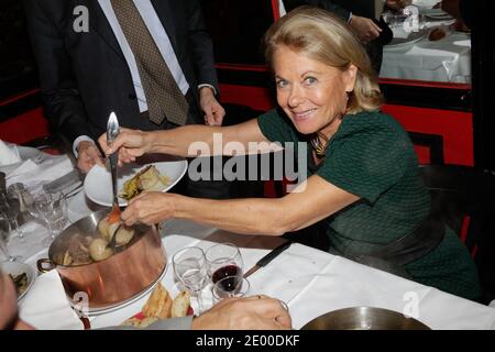 Sophie de Menthon assistant au 'Pot-au-feu des Celebites' au restaurant Louchebem à Paris, France, le 17 octobre 2013. Photo de Jerome Domine/ABACAPRESS.COM Banque D'Images