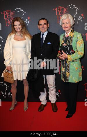 Cyrielle Claire et Anne d'Ornano assistent à la première Disney 'la Belle et la Bete' ('Beauté et la Bête') au théâtre Mogador, à Paris, en France, le 24 octobre 2013. Photo d'Aurore Marechal/ABACAPRESS.COM Banque D'Images