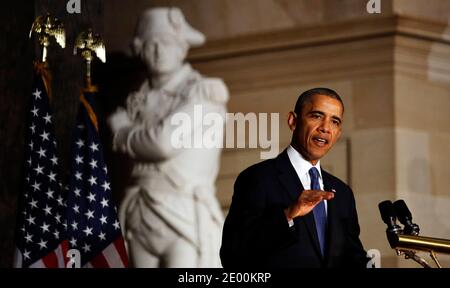 LE président AMÉRICAIN Barack Obama prononce un discours à l’occasion d’une cérémonie commémorative de l’ancien président Tom Foley, à Capitol Hill, le 29 2013 octobre, à Washington, DC, États-Unis. Tom Foley a représenté le 5e district du Congrès de Washington en tant que membre démocrate et a été le 57e président de la Chambre des représentants des États-Unis de 1989 à 1995. Il a ensuite été ambassadeur des États-Unis au Japon de 1997 à 2001. Photo par Aude Guerrucci/Pool/ABACAPRESS.COM Banque D'Images