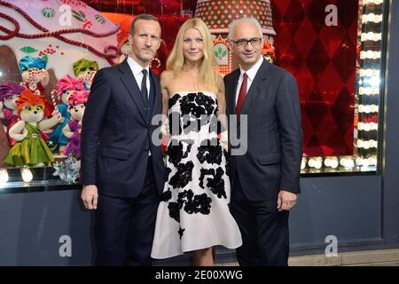 Stefano Cantino, Gwyneth Paltrrow et Paolo de Cesare lancent la saison de Noël au grand magasin Printemps à Paris, France, le 7 novembre 2013. Photo de Nicolas Briquet/ABACAPRESS.COM Banque D'Images