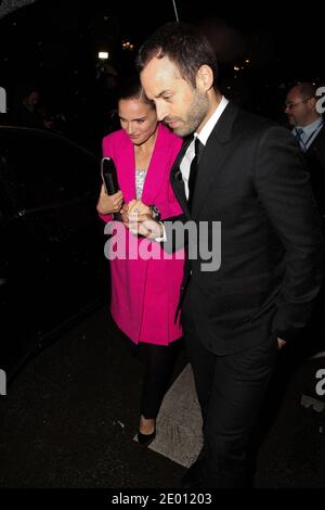 Natalie Portman et son mari Benjamin Millepied arrivent pour la prévisualisation de l'exposition Miss Dior au Grand Palais de Paris, France, le 12 novembre 2013. Photo de Audrey Poree/ABACAPRESS.COM Banque D'Images