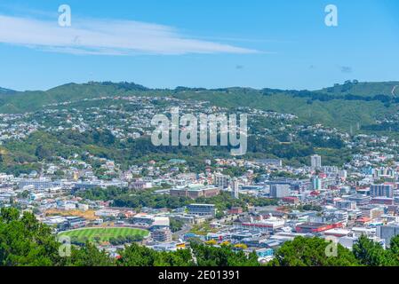 Vue aérienne du stade Basin Reserve, de l'édifice du Dominion Museum et du National War Memorial Hall of Memories à Wellington, Nouvelle-Zélande Banque D'Images