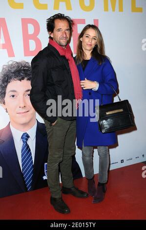 Stephane de Groodt et son épouse assistent à la première de 'les Garcons et Guillaume, UNE table!' Tenue au théâtre de l'Opéra de Gaumont, à Paris, en France, le 18 novembre 2013. Photo d'Aurore Marechal/ABACAPRESS.COM Banque D'Images