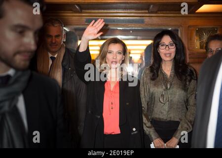 Valérie Trierweiler photo quittant la cérémonie du Prix Danielle Mitterrand 2013, le 22 novembre 2013, à Paris, en France. Photo de Romain BoE/ABACAPRESS.COM Banque D'Images