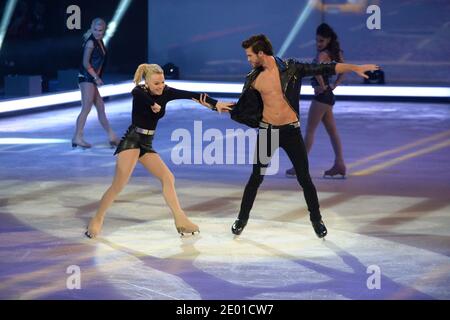 EXCLUSIF. Spectacle de glace 2013. Florent Torres pendentif le premier prime a Paris, le 27 novembre 2013. Photo de Etchegoyen/JMP/M6/ABACAPRESS.COM Banque D'Images