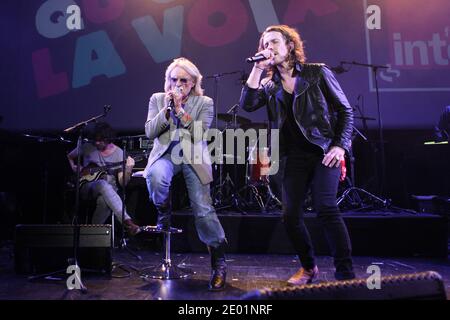 Christophe et Julien Dore se sont déroulés en direct lors du 50e anniversaire de l'Inter-France à la Gaite lyrique à Paris, en France, le 8 décembre 2013. Photo de Audrey Poree/ABACAPRESS.COM Banque D'Images