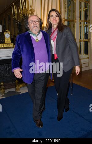 Jean-Michel Ribes est honoré par le ministre de la Culture Aurelie Filippetti de la médaille du Commandeur de l'ordre des Arts et des lettres qui s'est tenue au Ministère de la Culture à Paris, France, le 10 décembre 2013. Photo de Laurent Zabulon/ABACAPRESS.COM Banque D'Images