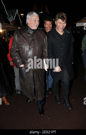 Igor et Grichka Bogdanoff et Claude Goasguen lors de l'inauguration de la patinoire temporaire à Trocadéro, France, le 19 décembre 2013. Photo de Thierry Plessis/ABACAPRESS.COM Banque D'Images