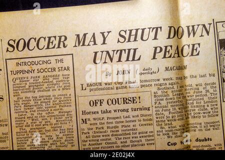 Titre « le soudeur peut s'arrêter jusqu'à la paix », Daily Express Newspaper (réplique) le 31 mai 1940 pendant l'évacuation de Dunkerque. Banque D'Images