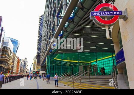 De nouveaux bâtiments d'affaires sur Cannon Street, la ville de Londres - l'historique Centre et le principal quartier central des affaires de Londres, Royaume-Uni, août 2016 Banque D'Images