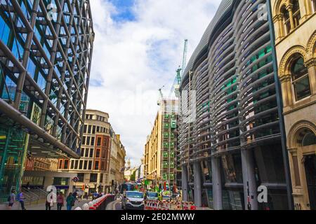 De nouveaux bâtiments d'affaires sur Cannon Street, la ville de Londres - l'historique Centre et le principal quartier central des affaires de Londres, Royaume-Uni, août 2016 Banque D'Images