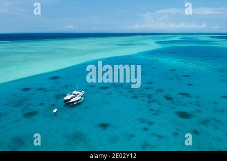 Journée de l'ancre dans le lagon, atoll de Felidhu, de l'Océan Indien, les Maldives Banque D'Images