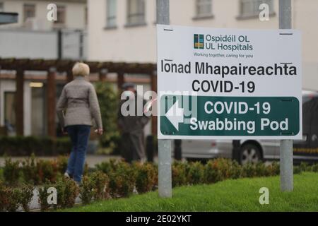 Points de vue généraux de l'hôpital universitaire Limerick où le Dr Aiden O'Brien, consultant en soins respiratoires, pratique. Banque D'Images