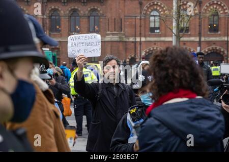 Manifestations anti Lockdown à travers Londres avec: Atmosphère où: Londres, Royaume-Uni quand: 28 nov 2020 crédit: Phil Lewis/WENN Banque D'Images