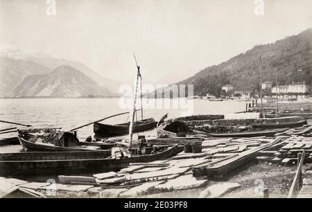 Photographie vintage du 19th siècle - bateaux sur le front de mer, Pallanza, Italie. Pallanza est un quartier de la commune italienne de Verbania. Il est situé dans la province de Verbano-Cusio-Ossola, sur la rive du lac majeur. c.1880. Banque D'Images