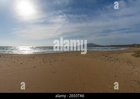 Plage de Legrana sur un vent venteux du sud, Grèce Banque D'Images