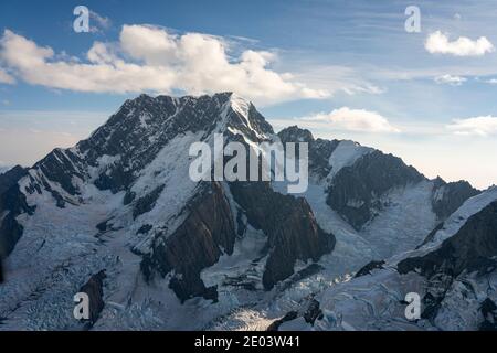 Vue aérienne de la montagne couverte de neige, Mt. Parc national Cook, Nouvelle-Zélande Banque D'Images