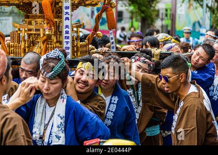 Omikoshi Nezu Shrine Festival à Tokyo Banque D'Images