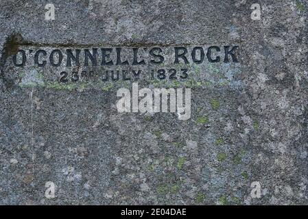 Co. Dublin, Irlande - 21 novembre 2020 : vue rapprochée de O'Connell's Rock le long de Cruagh Road près de Tibradden Mountain. Inscription archéologique Banque D'Images