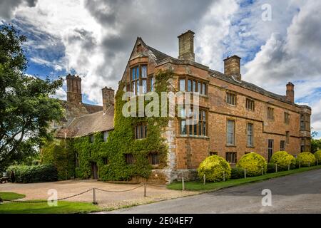 Le Canons Ashby House est un manoir élisabéthain situé à Canons Ashby, dans le Northamptonshire, en Angleterre. Banque D'Images