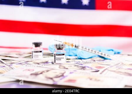 Le vaccin Covid aux États-Unis sur des centaines de millions de dollars de dépenses. Banque D'Images