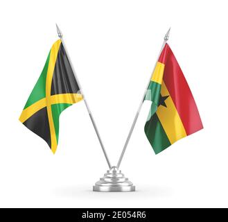 Drapeaux de table du Ghana et de la Jamaïque isolés sur le rendu 3D blanc Banque D'Images
