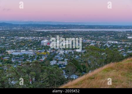 AUCKLAND, NOUVELLE-ZÉLANDE, 20 FÉVRIER 2020 : vue aérienne du stade Eden Park à Auckland depuis le mont Eden, Nouvelle-Zélande Banque D'Images