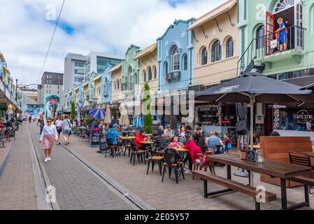 CHRISTCHURCH, NOUVELLE-ZÉLANDE, 21 JANVIER 2020 : restaurants dans la rue New Regent à Christchurch, Nouvelle-Zélande Banque D'Images