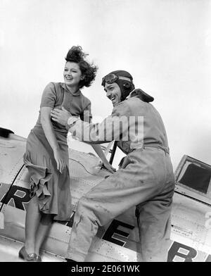 MYRNA LOY et CLARK ONT PIGNON dans LE PILOTE d'ESSAI 1938 directeur VICTOR FLEMING Histoire originale Frank Wead musique Franz Waxman Metro Goldwyn Mayer Banque D'Images