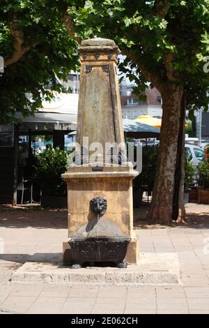 Fontaine sur la place du marché, Sarre, Sarre, Allemagne Banque D'Images