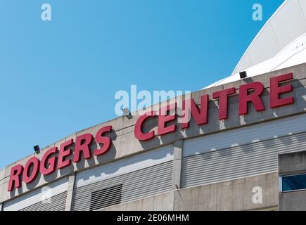 Roger entrée centrale, le monument est un stade multifonction situé au centre-ville de Toronto, c'est la maison pour les Blue Jays de Toronto parmi les autres équipes sportives. Banque D'Images