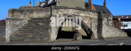 Le Pont de la Trinité, un 14e siècle en pierre à trois arches, Crowland ville, Lincolnshire, Angleterre, RU Banque D'Images