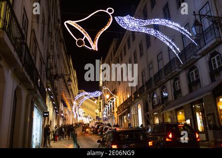 LISBONNE, PORTUGAL - DÉCEMBRE 22 : UNE vue d'ensemble des décorations de Noël à Lisbonne, le 22 décembre 2020. Lisbonne a des lumières de Noël. En 2020, Banque D'Images